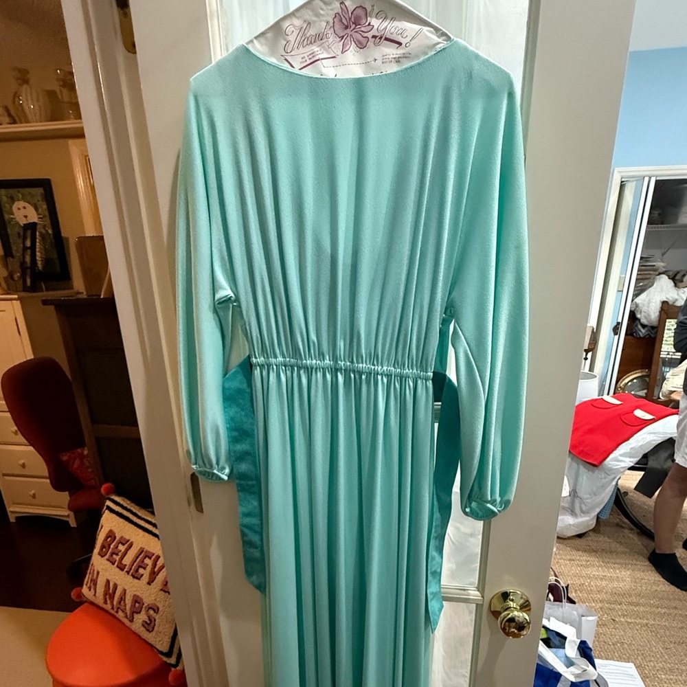 VINTAGE Elegant Aqua Long Sleeve Dress